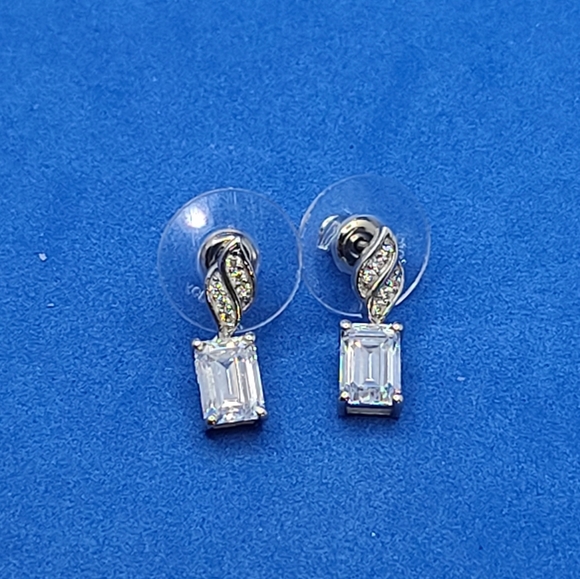 NWT Lustro Stella Premium Cubic Zirconia from Swarovski Stud Earrings - Picture 3 of 12
